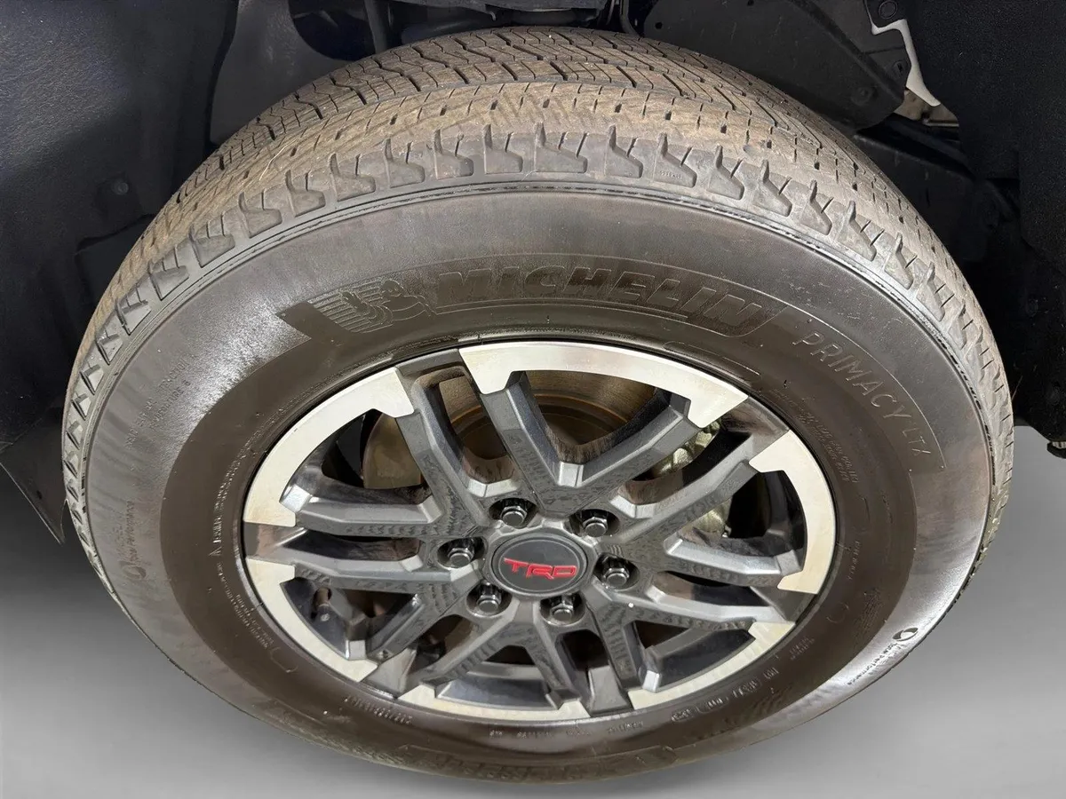 2024 Toyota Tacoma TRD Sport thumbnail 11