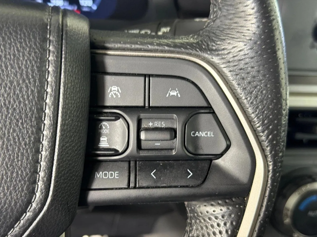2024 Toyota Tacoma TRD Sport thumbnail 25
