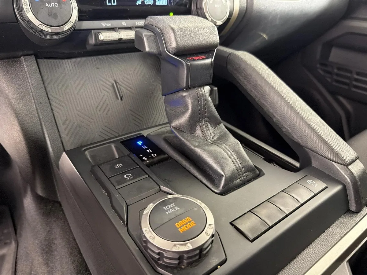 2024 Toyota Tacoma TRD Sport thumbnail 30