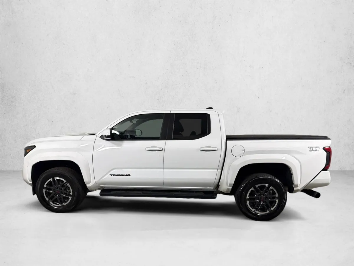 2024 Toyota Tacoma TRD Sport thumbnail 6