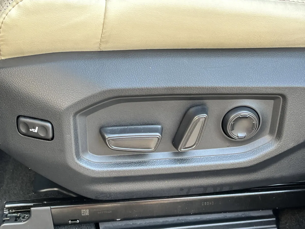 2024 Toyota Tundra 1794 Edition thumbnail 15
