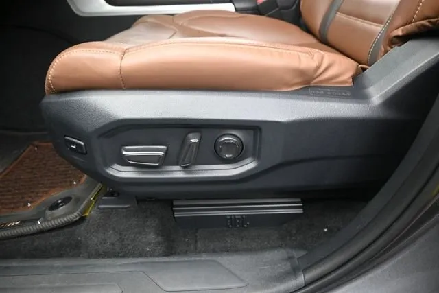 2024 Toyota Tundra 1794 thumbnail 12