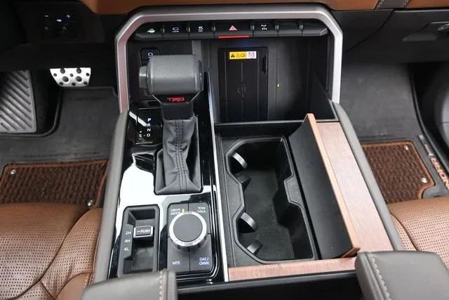 2024 Toyota Tundra 1794 thumbnail 9