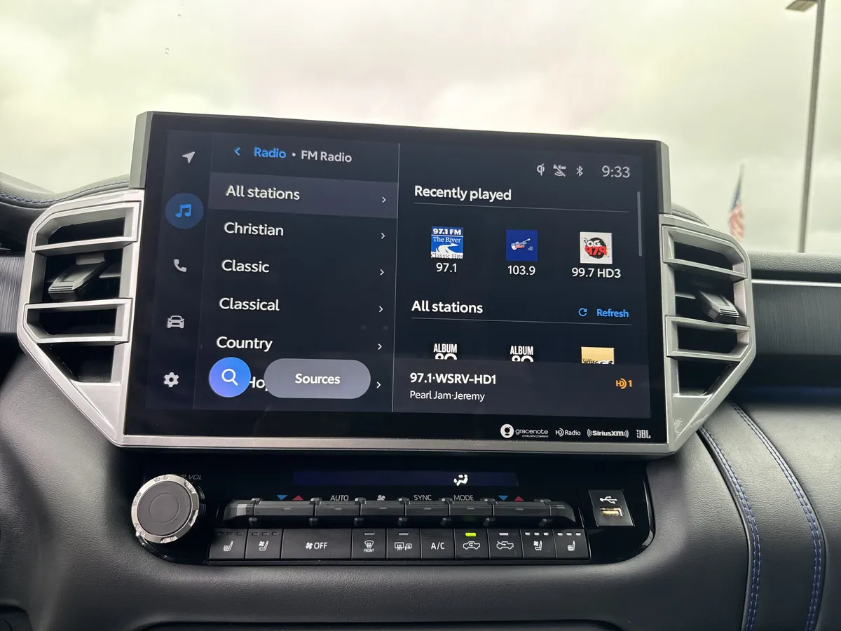 2024 Toyota Tundra 4WD Platinum thumbnail 23