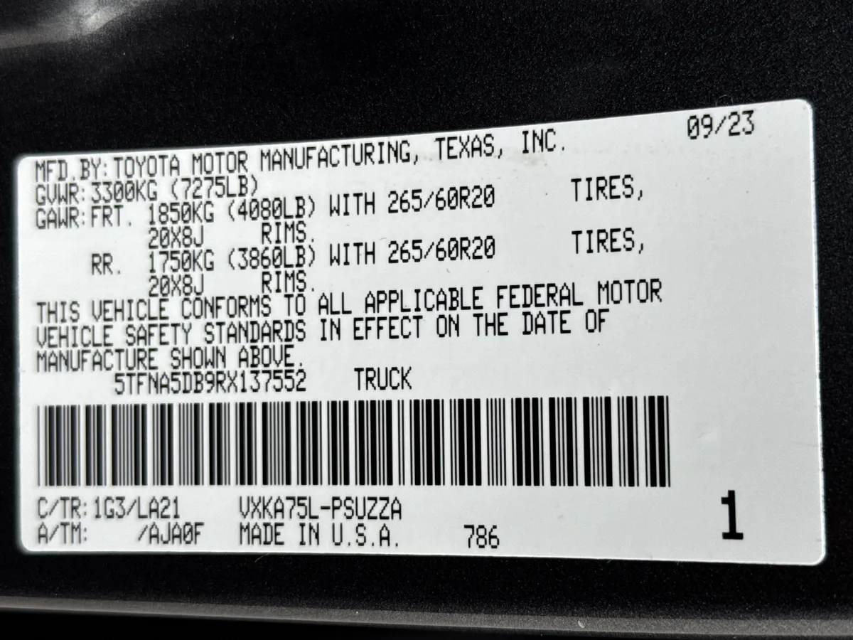 2024 Toyota Tundra 4WD Platinum thumbnail 36