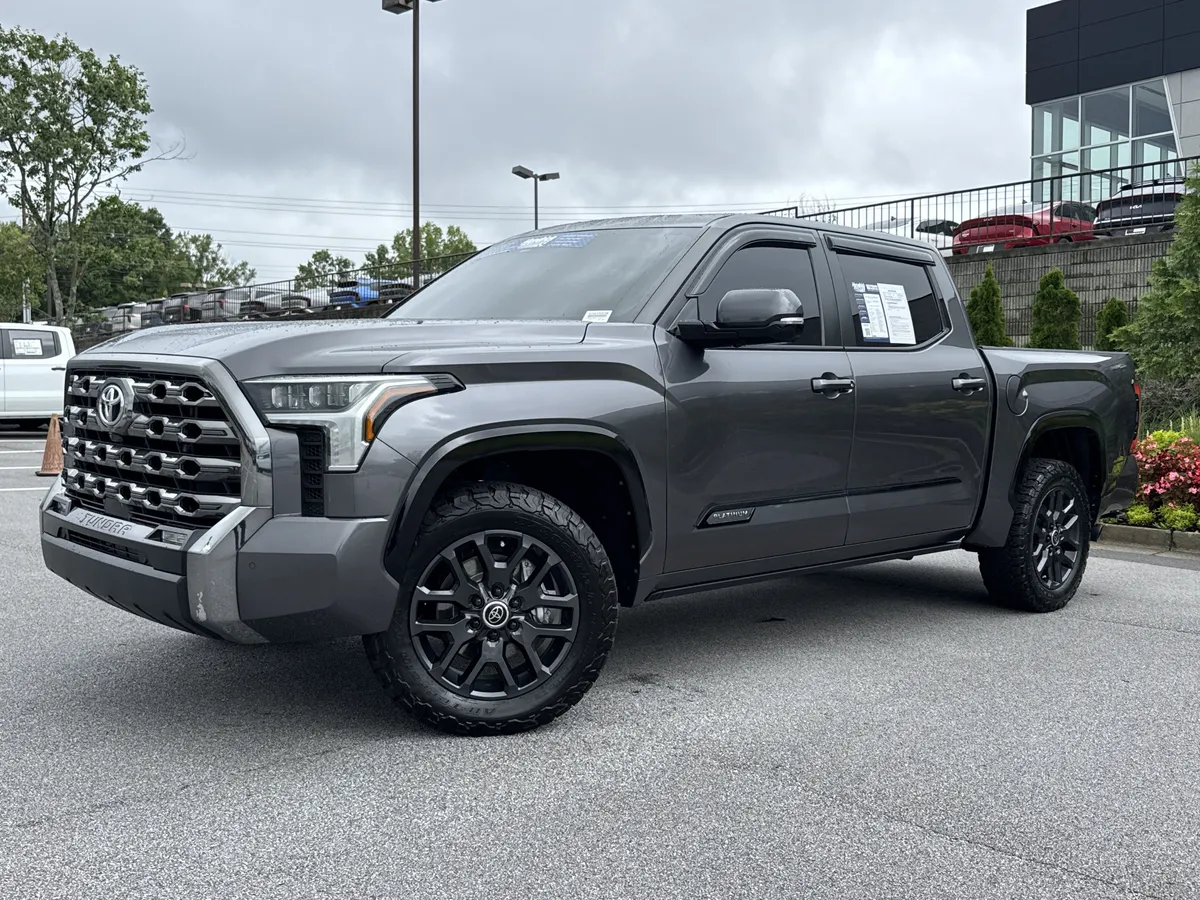2024 Toyota Tundra 4WD Platinum thumbnail 4