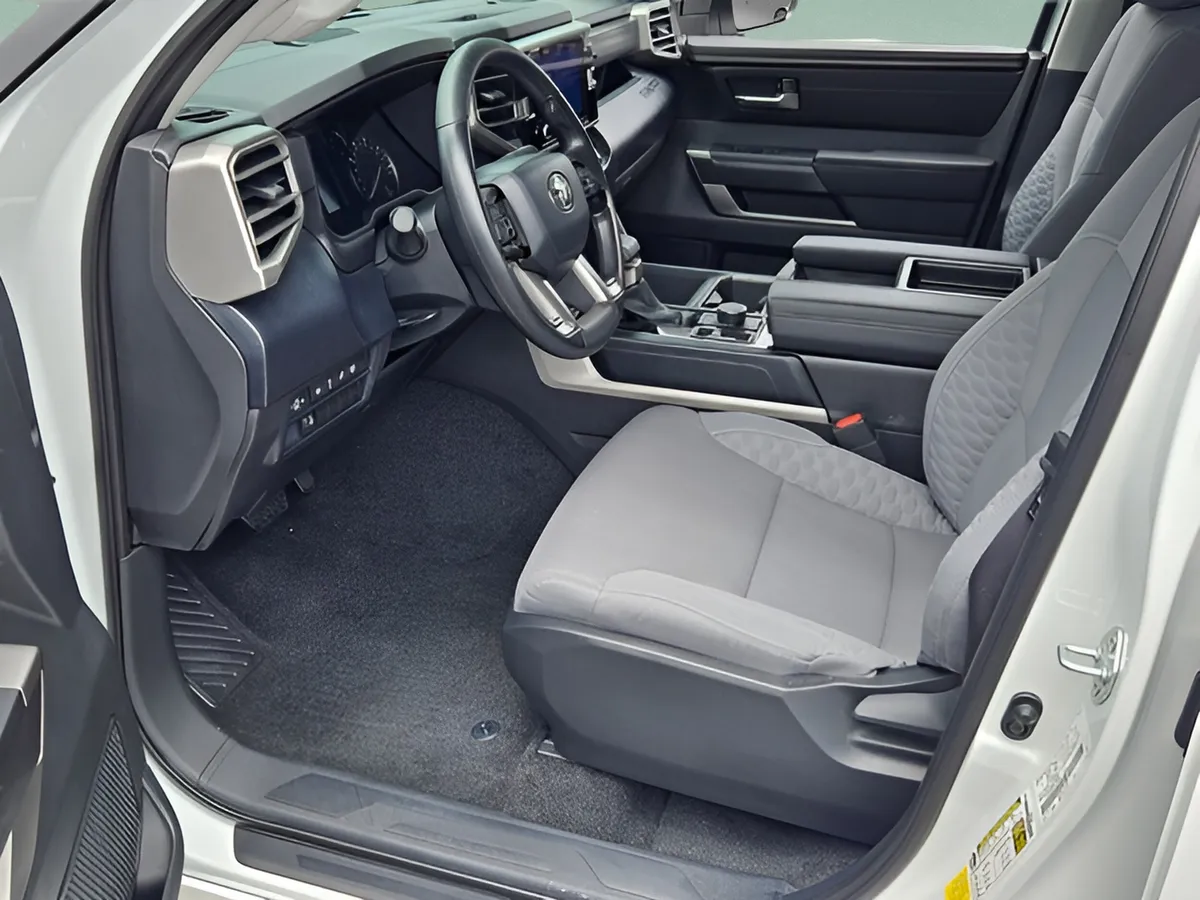 2024 Toyota Tundra 4WD SR5 thumbnail 13