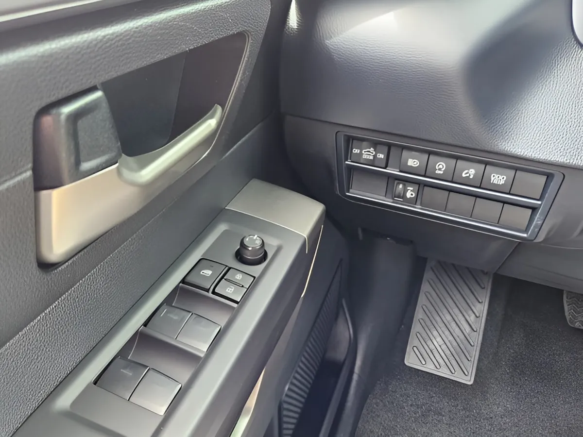 2024 Toyota Tundra 4WD SR5 thumbnail 15