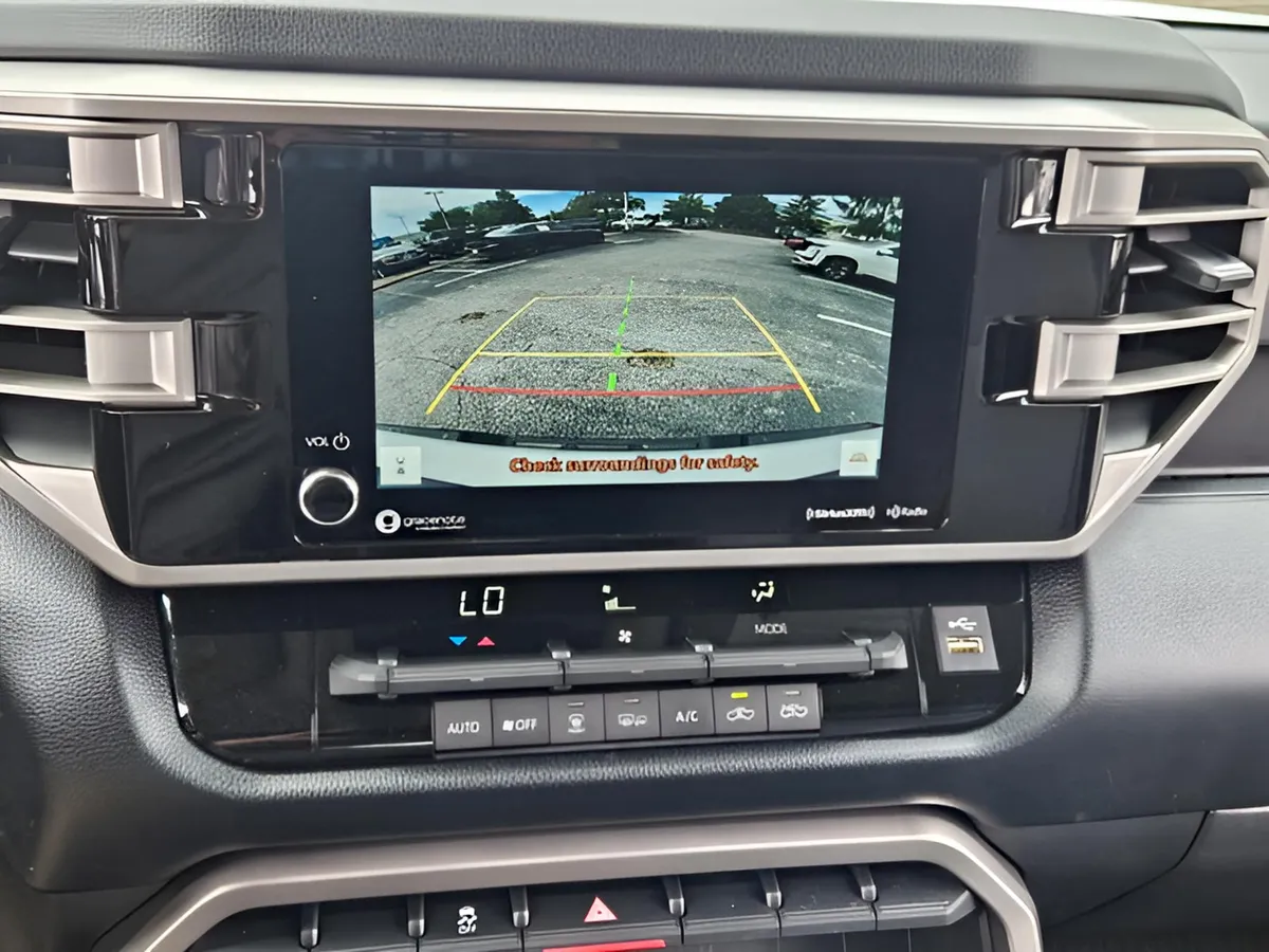 2024 Toyota Tundra 4WD SR5 thumbnail 19