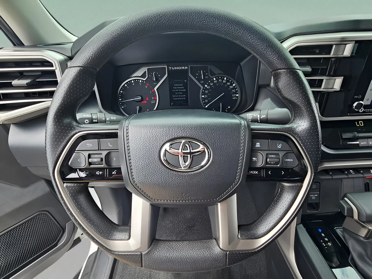2024 Toyota Tundra 4WD SR5 thumbnail 22