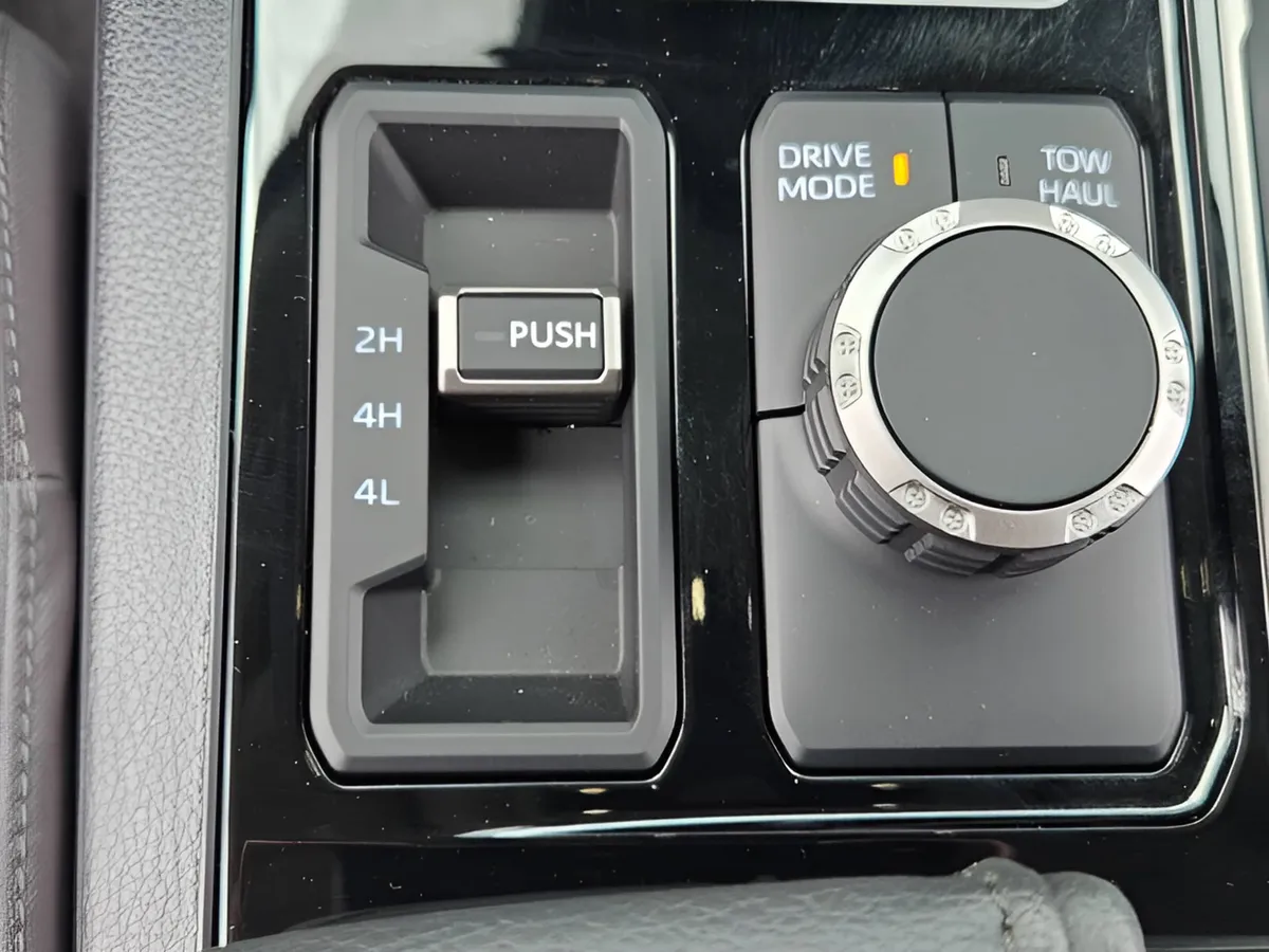 2024 Toyota Tundra 4WD SR5 thumbnail 25