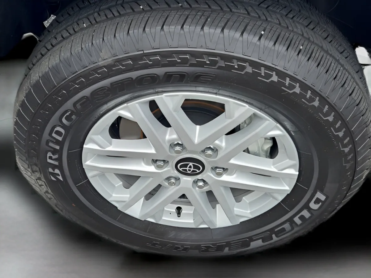2024 Toyota Tundra 4WD SR5 thumbnail 29