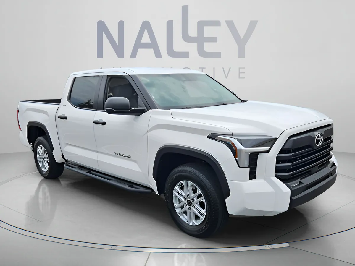 2024 Toyota Tundra 4WD SR5 thumbnail 8