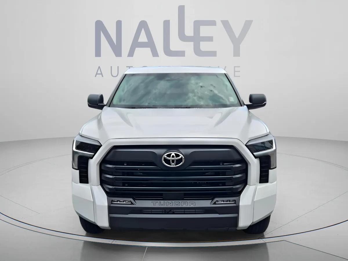 2024 Toyota Tundra 4WD SR5 thumbnail 9