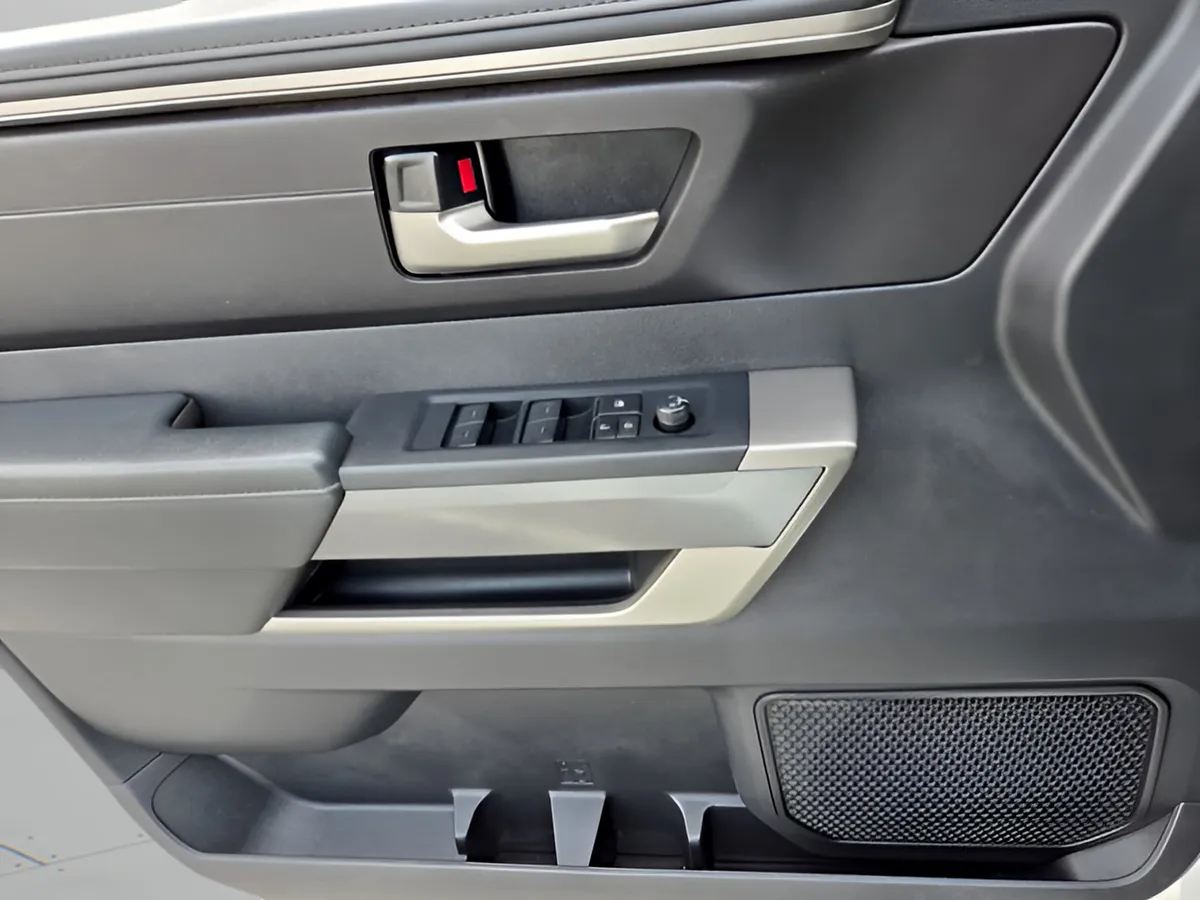 2024 Toyota Tundra 4WD SR5 thumbnail 22