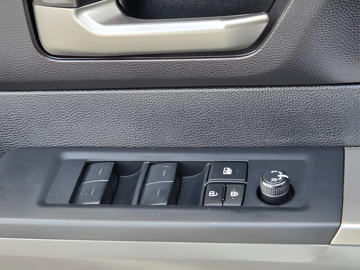 2024 Toyota Tundra 4WD SR5 thumbnail 23