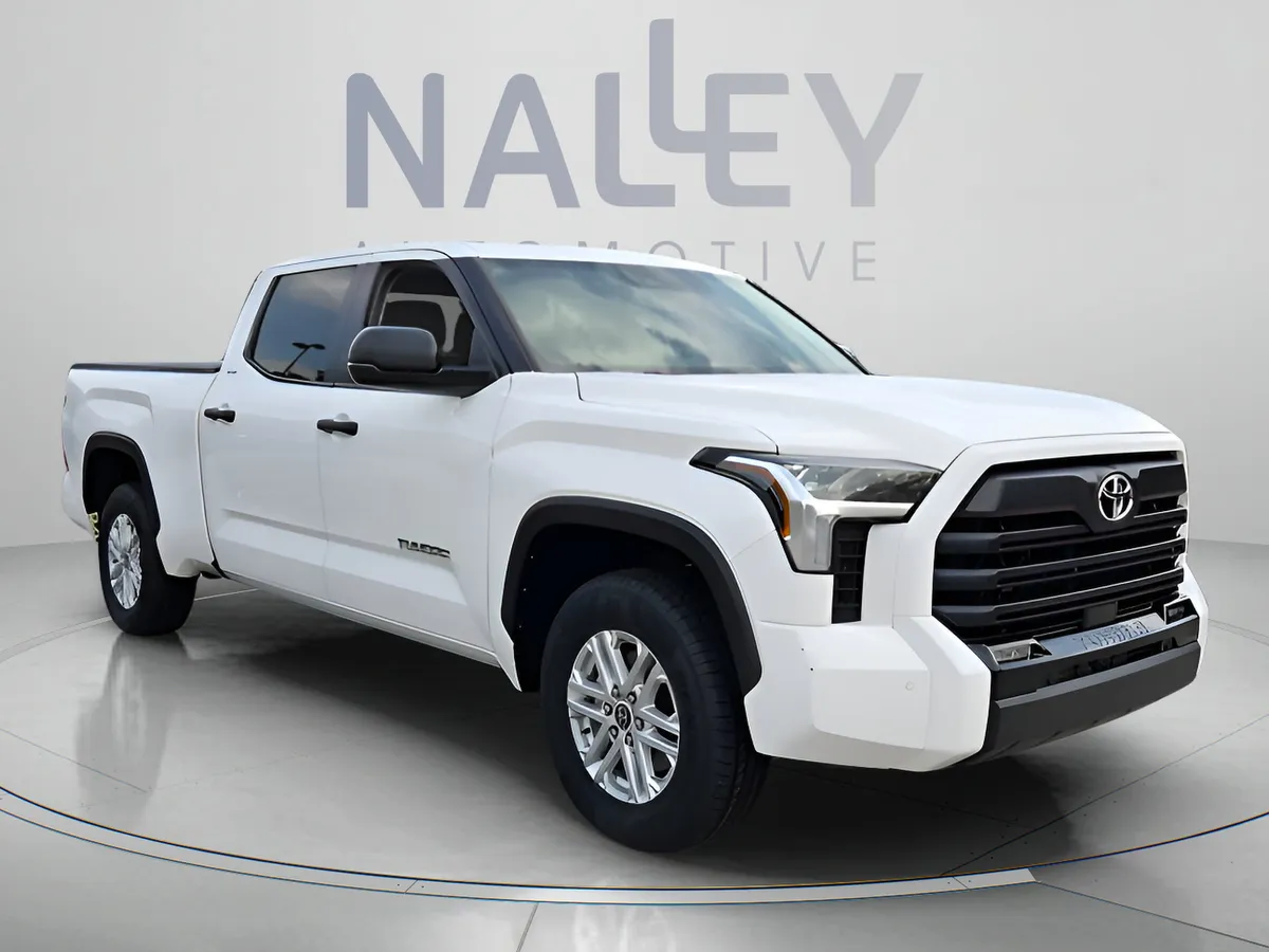 2024 Toyota Tundra 4WD SR5 thumbnail 7