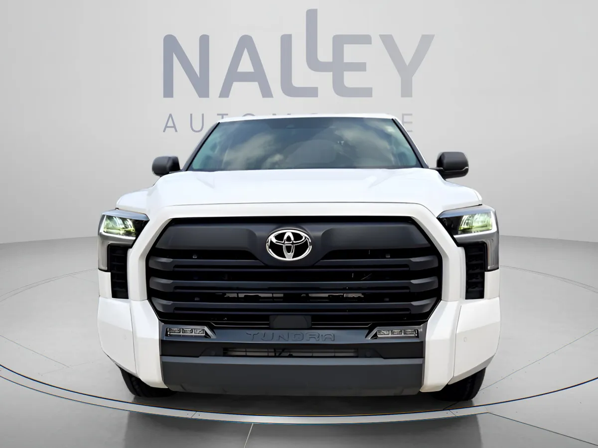 2024 Toyota Tundra 4WD SR5 thumbnail 8