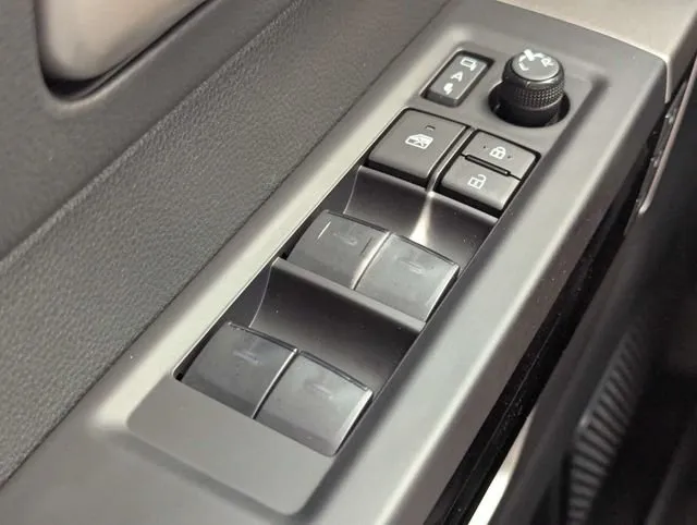 2024 Toyota Tundra Limited thumbnail 23