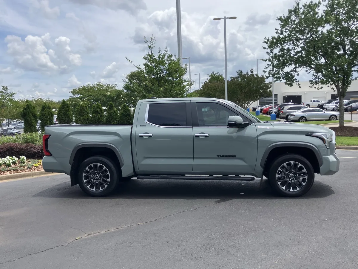 2024 Toyota Tundra Limited Hybrid CrewMax 5.5' Bed thumbnail 11