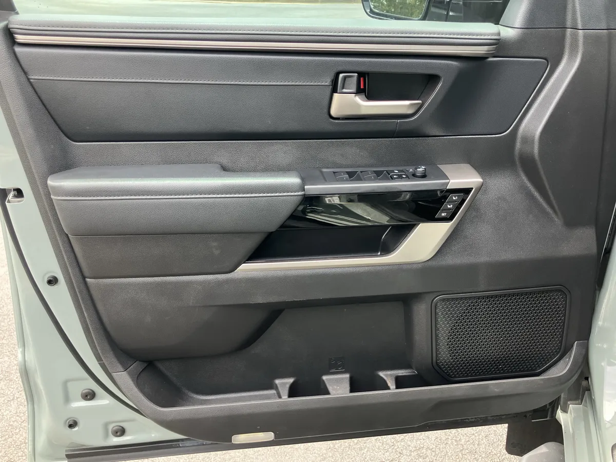 2024 Toyota Tundra Limited Hybrid CrewMax 5.5' Bed thumbnail 14