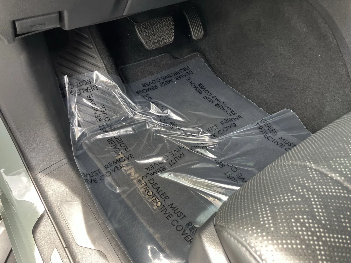 2024 Toyota Tundra Limited Hybrid CrewMax 5.5' Bed thumbnail 18