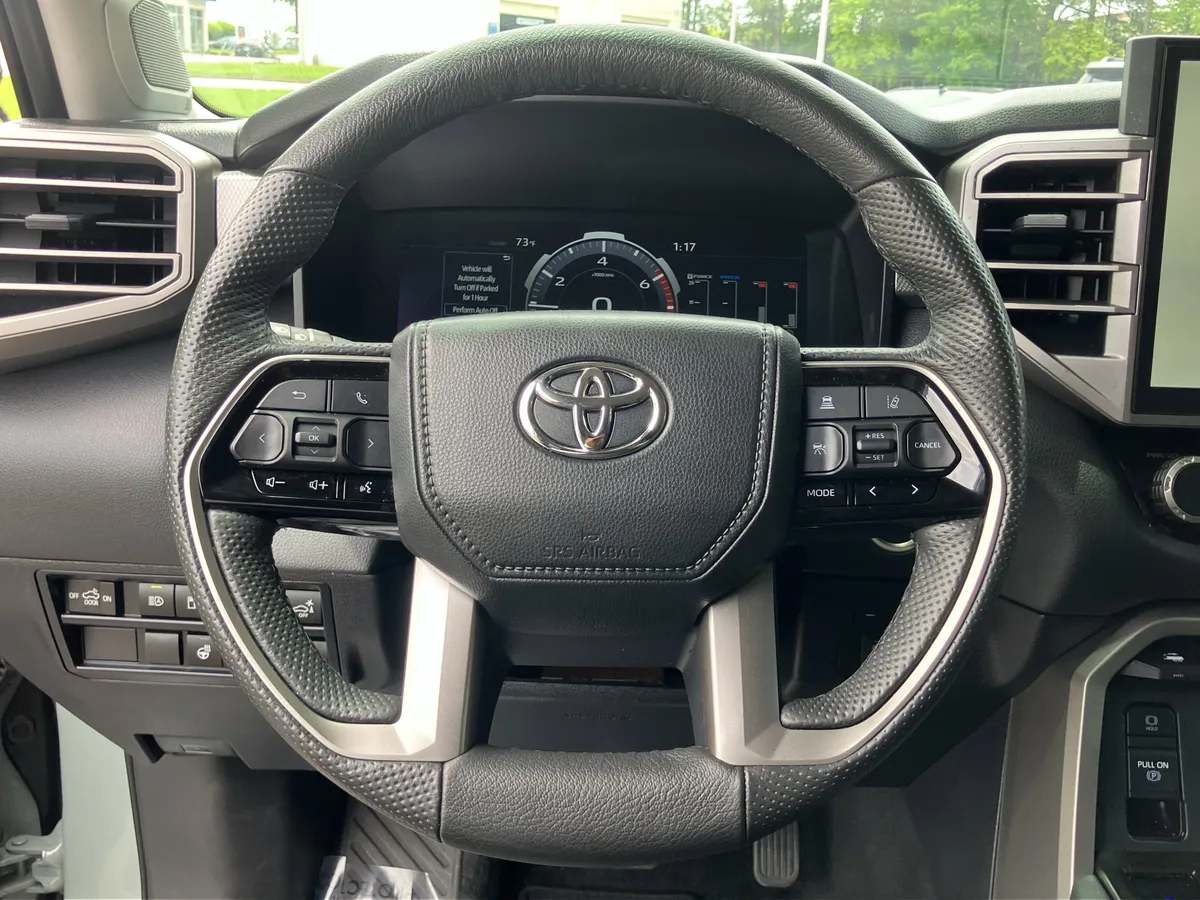 2024 Toyota Tundra Limited Hybrid CrewMax 5.5' Bed thumbnail 20