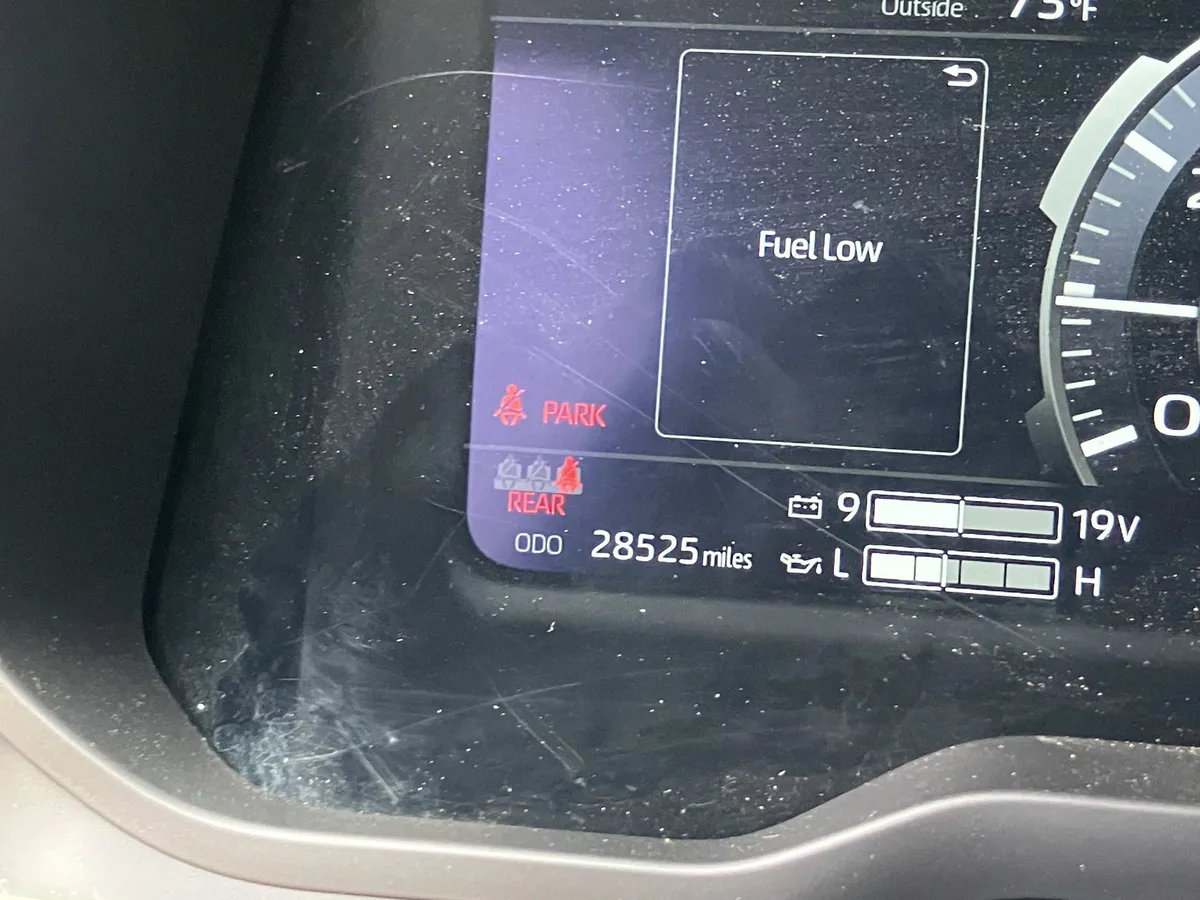 2024 Toyota Tundra Limited Hybrid CrewMax 5.5' Bed thumbnail 24