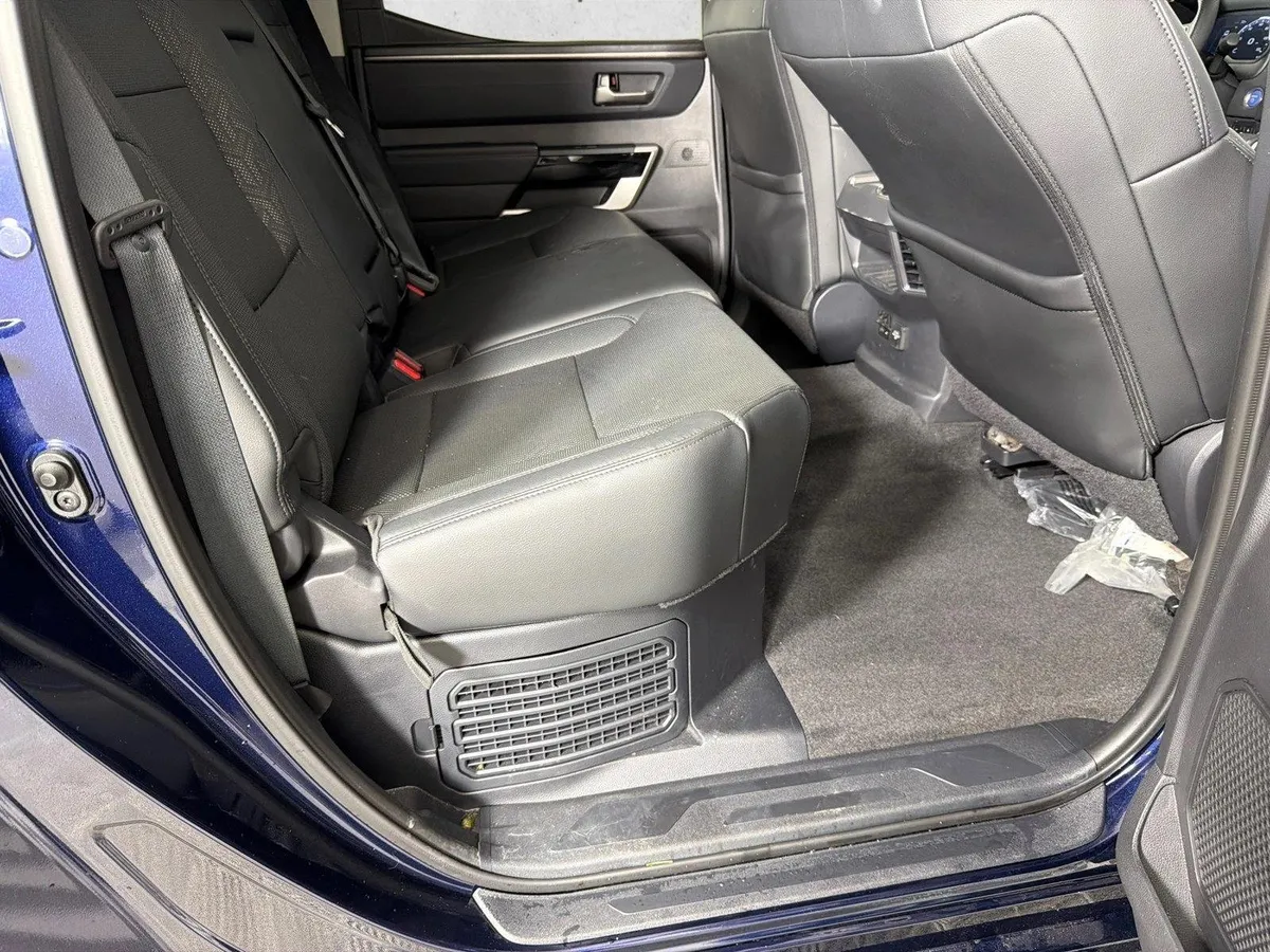 2024 Toyota Tundra Limited Hybrid thumbnail 17
