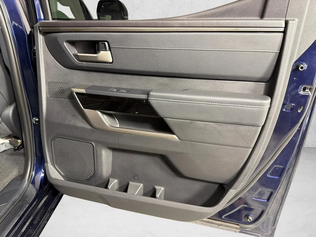 2024 Toyota Tundra Limited Hybrid thumbnail 18