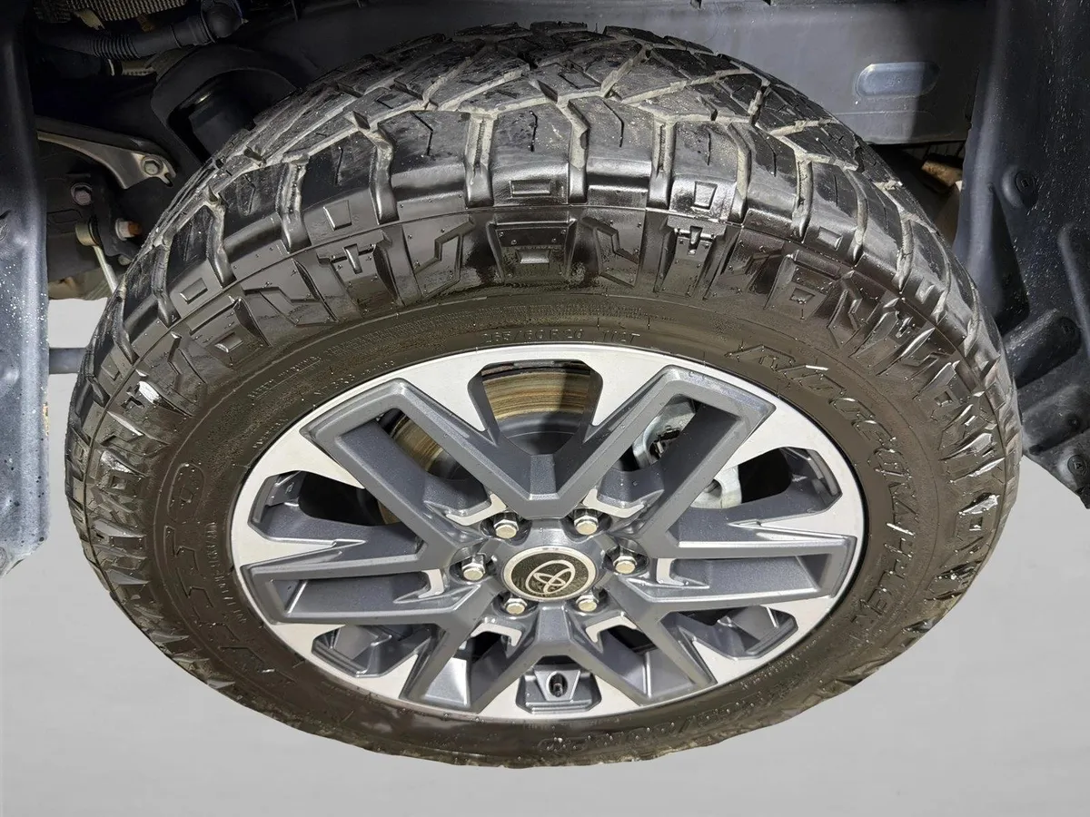 2024 Toyota Tundra Limited Hybrid thumbnail 21