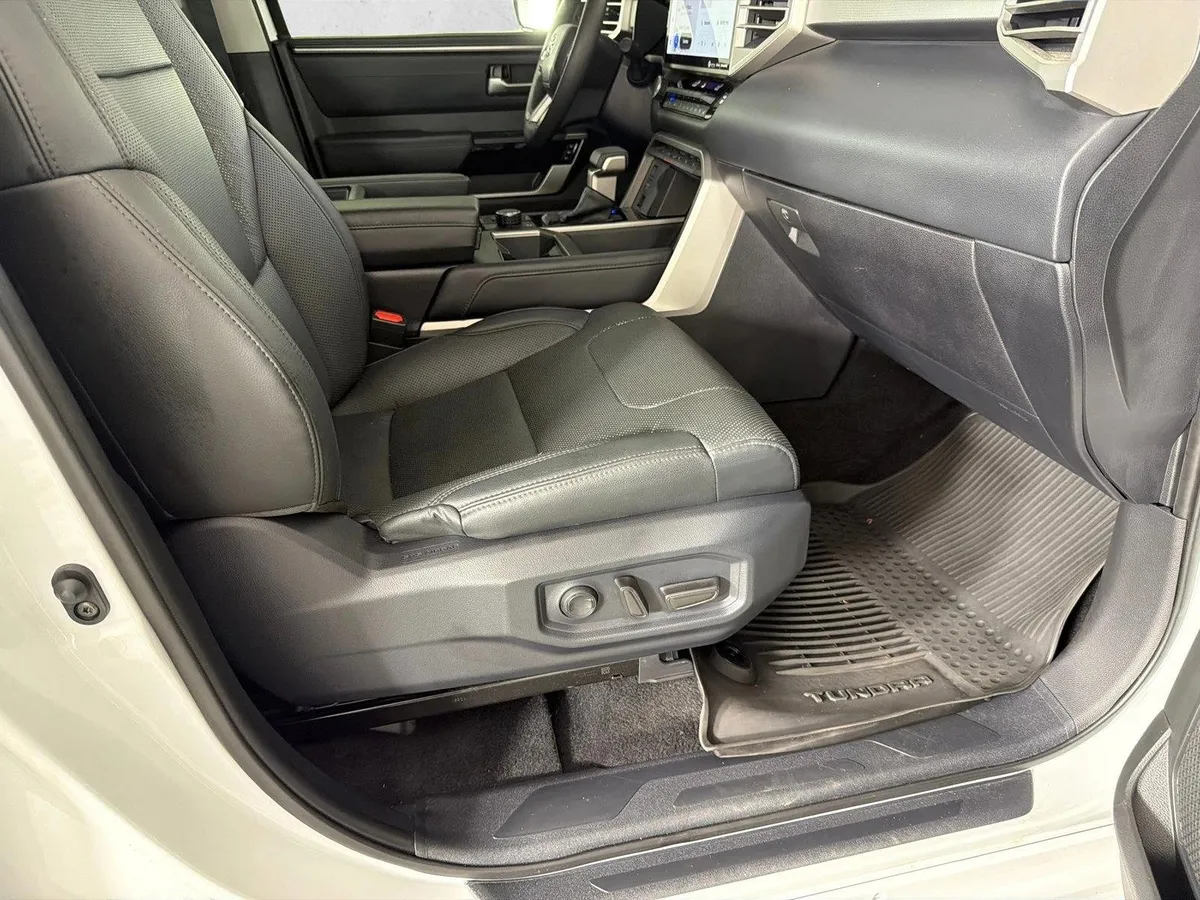 2024 Toyota Tundra Limited Hybrid thumbnail 13