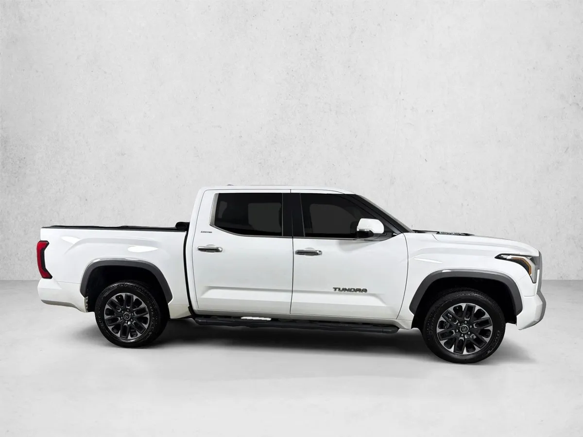 2024 Toyota Tundra Limited Hybrid thumbnail 2