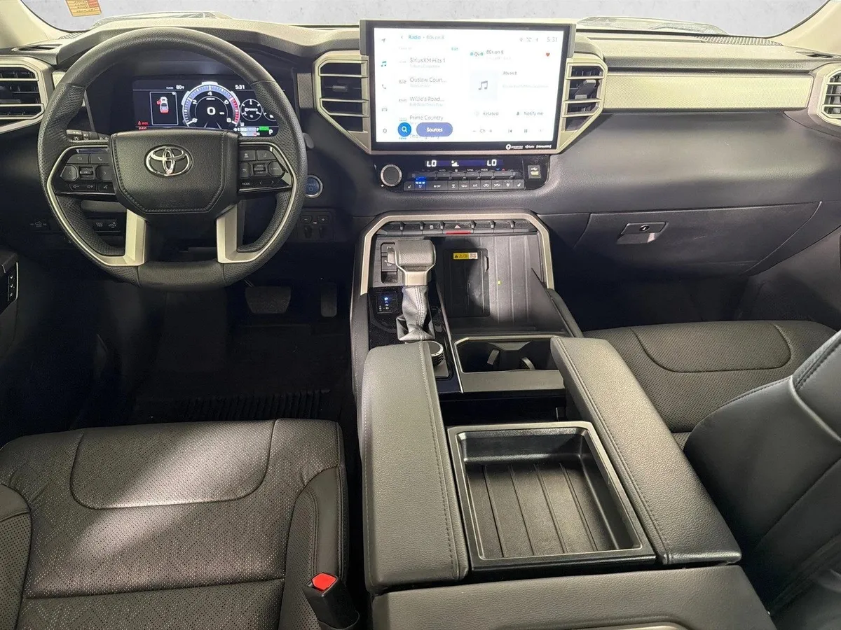 2024 Toyota Tundra Limited Hybrid thumbnail 22