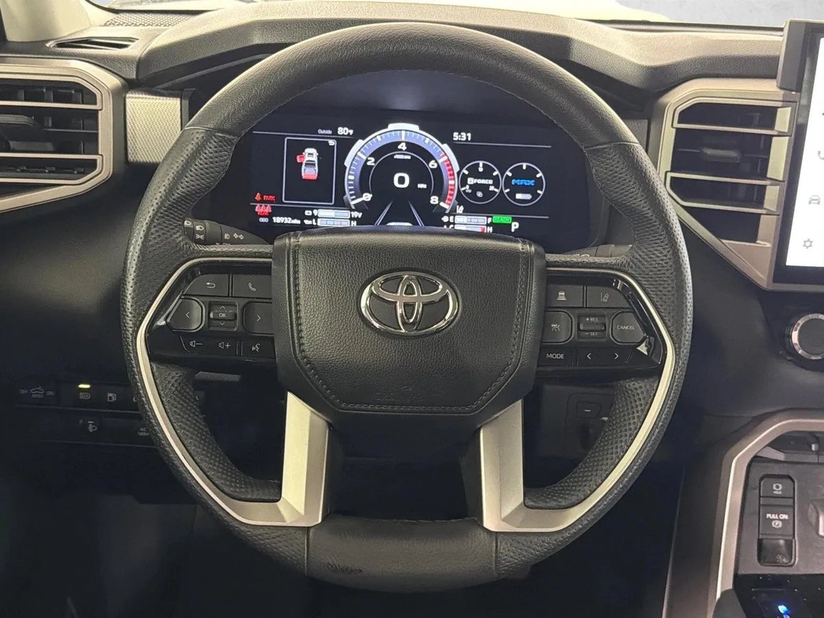 2024 Toyota Tundra Limited Hybrid thumbnail 23