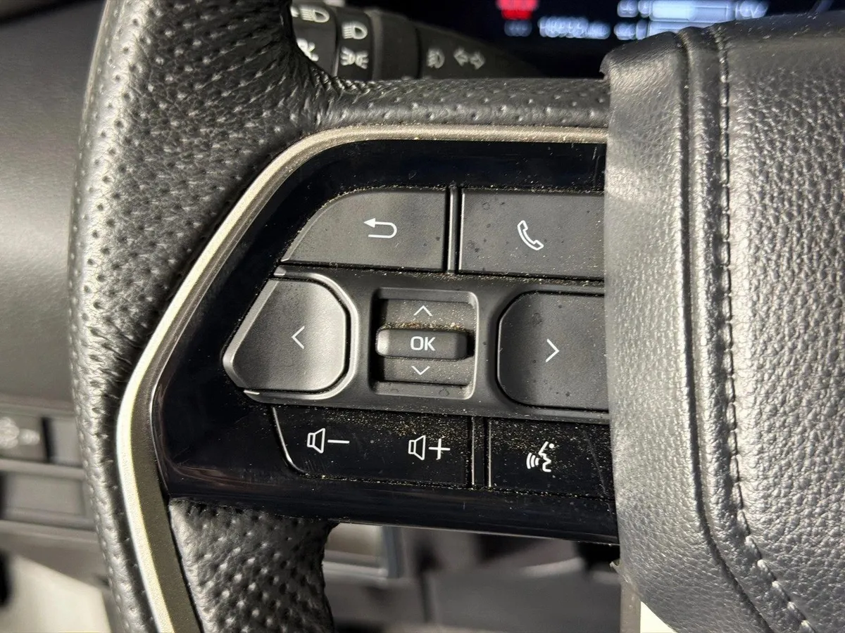 2024 Toyota Tundra Limited Hybrid thumbnail 24