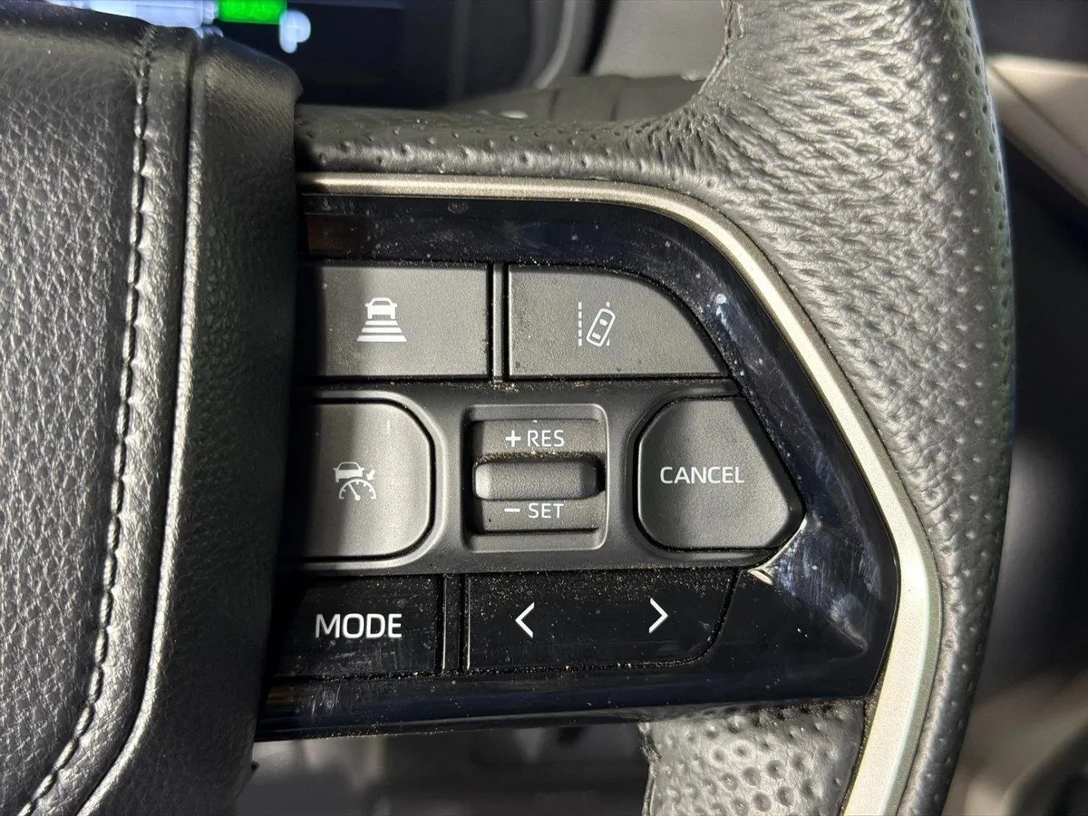 2024 Toyota Tundra Limited Hybrid thumbnail 25