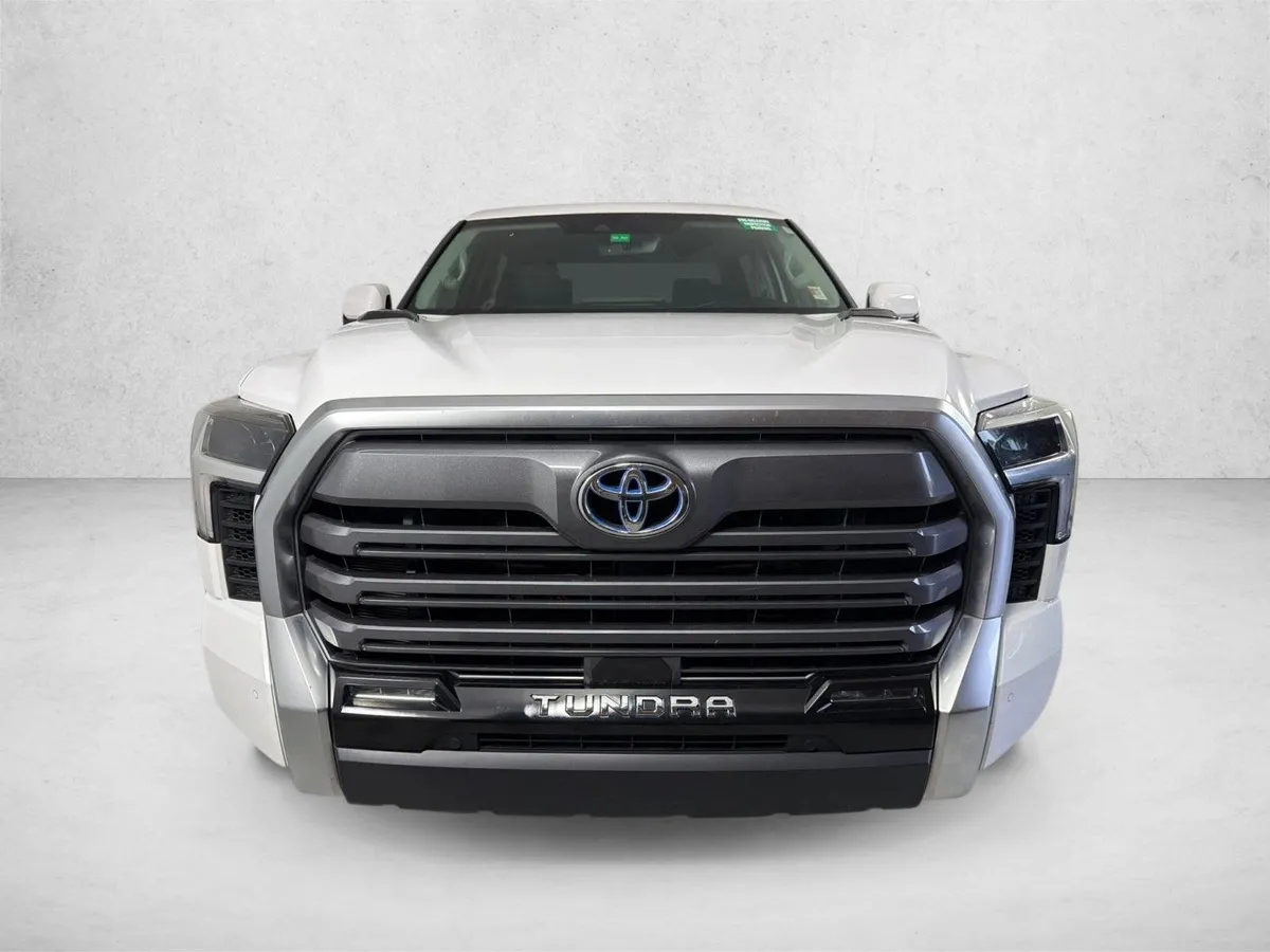 2024 Toyota Tundra Limited Hybrid thumbnail 8