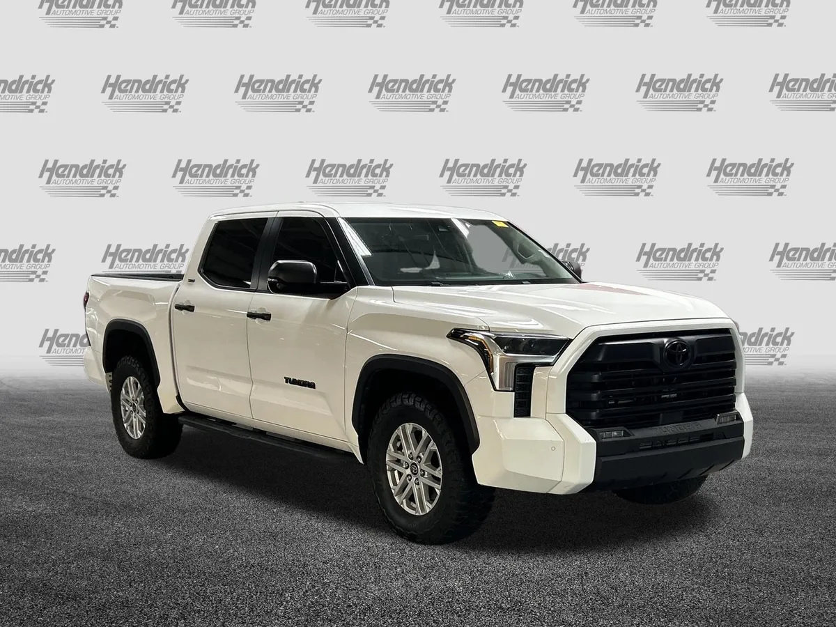 2024 Toyota Tundra SR5 thumbnail 2