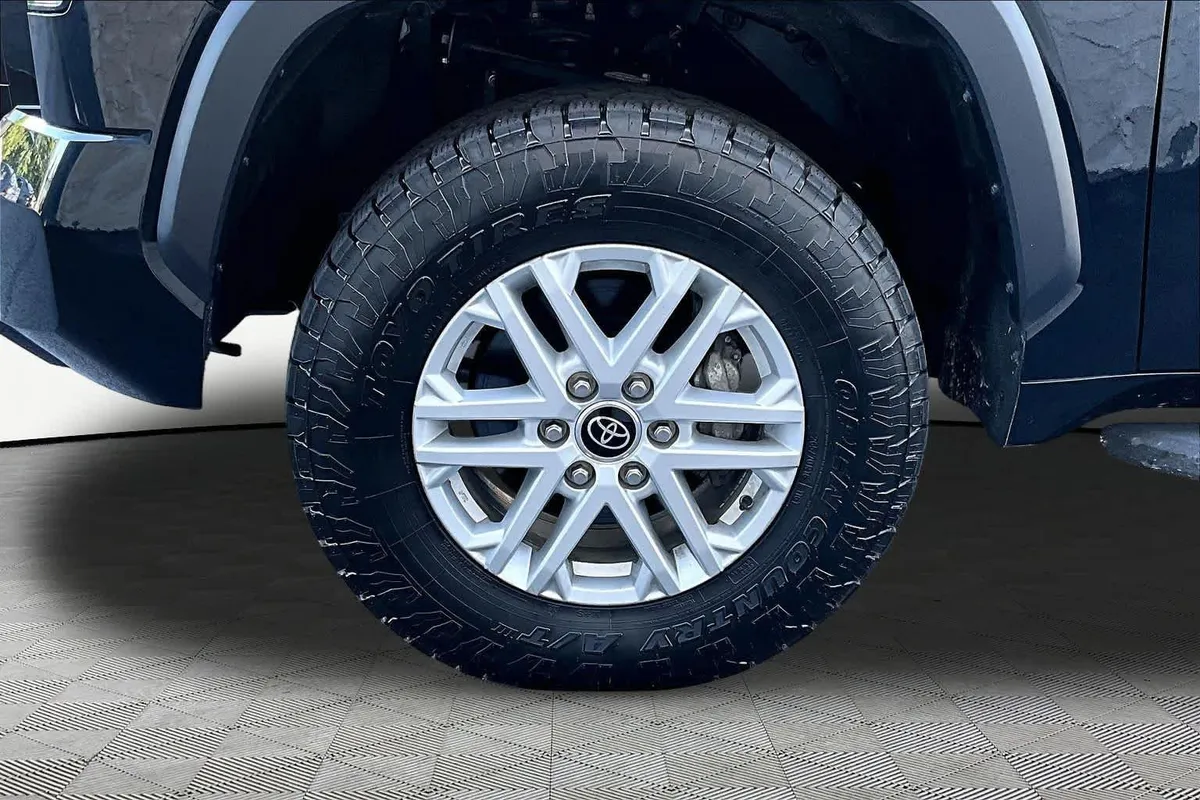 2024 Toyota Tundra SR5 thumbnail 11