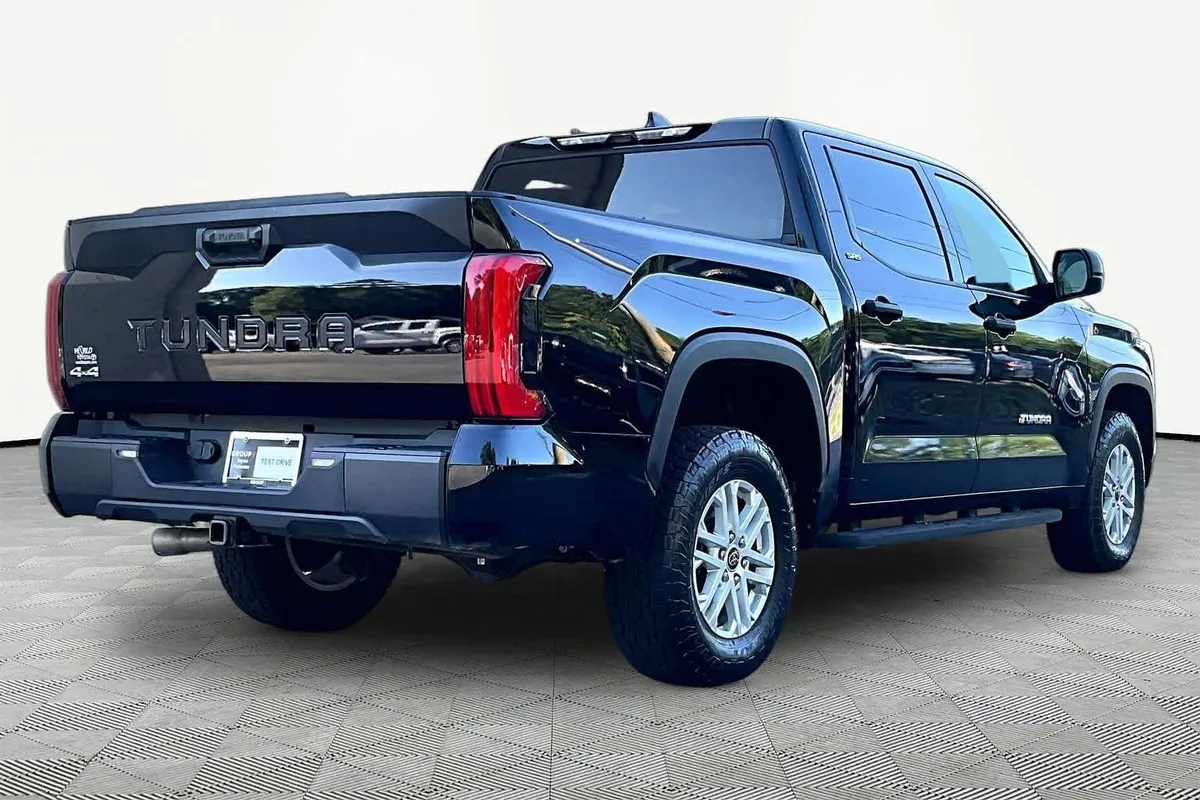 2024 Toyota Tundra SR5 thumbnail 13
