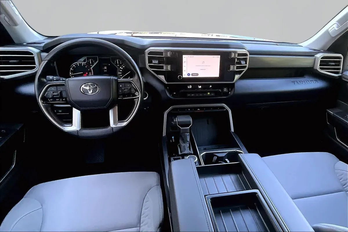 2024 Toyota Tundra SR5 thumbnail 16
