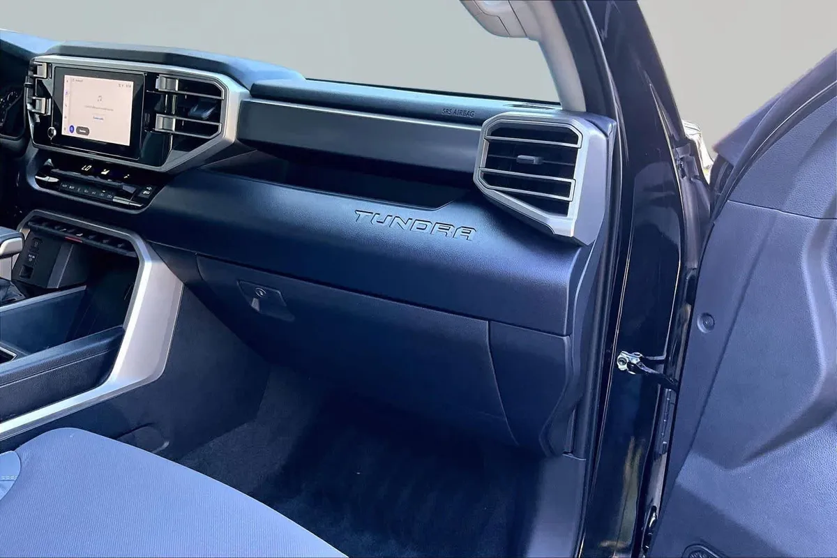 2024 Toyota Tundra SR5 thumbnail 19
