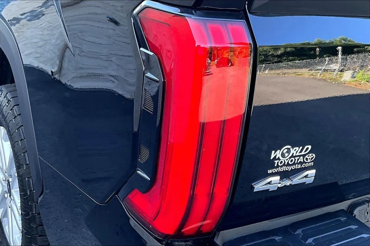 2024 Toyota Tundra SR5 thumbnail 29