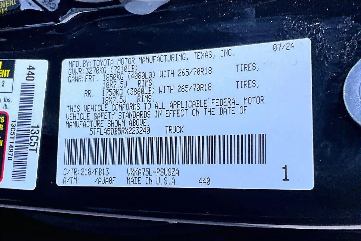 2024 Toyota Tundra SR5 thumbnail 34