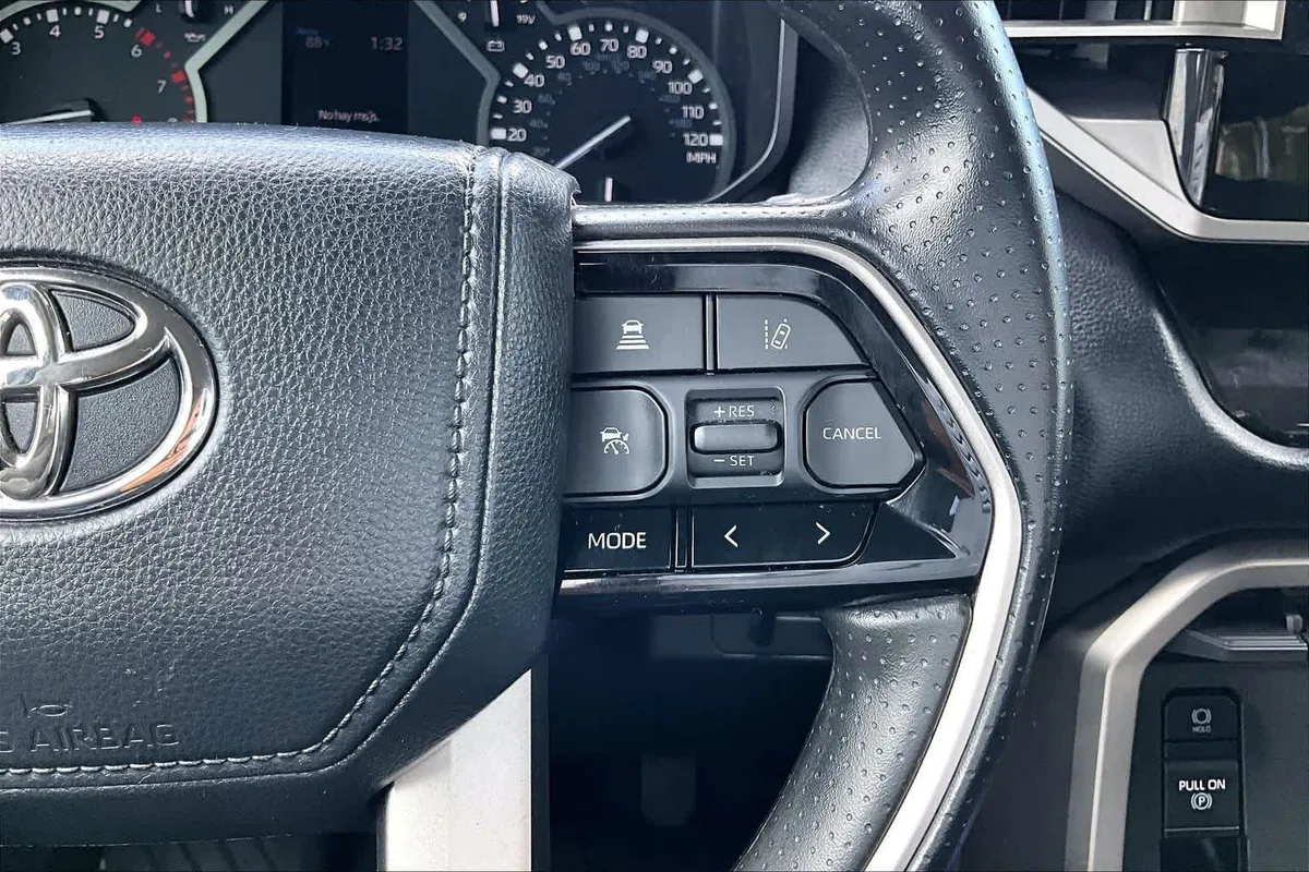 2024 Toyota Tundra SR5 thumbnail 23