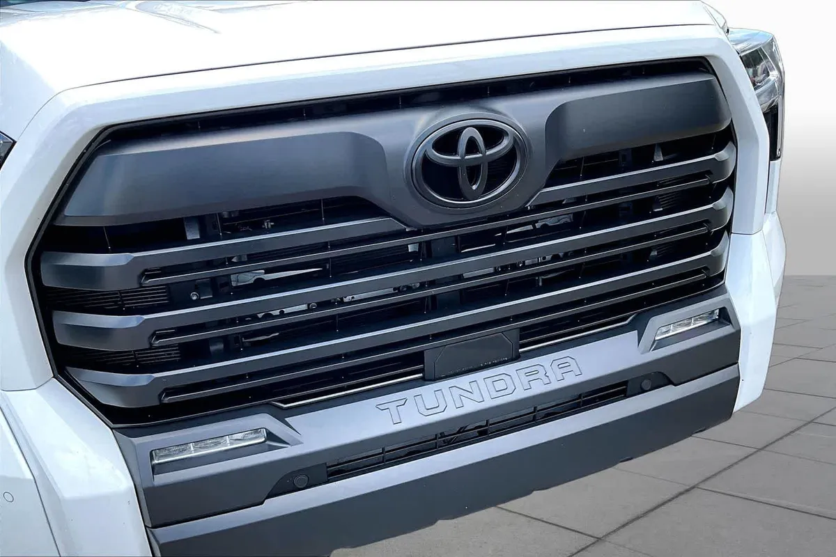 2024 Toyota Tundra SR5 thumbnail 30