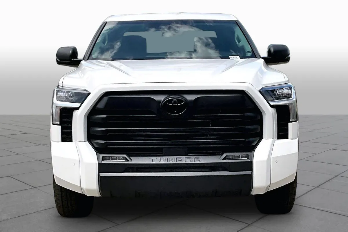 2024 Toyota Tundra SR5 thumbnail 4