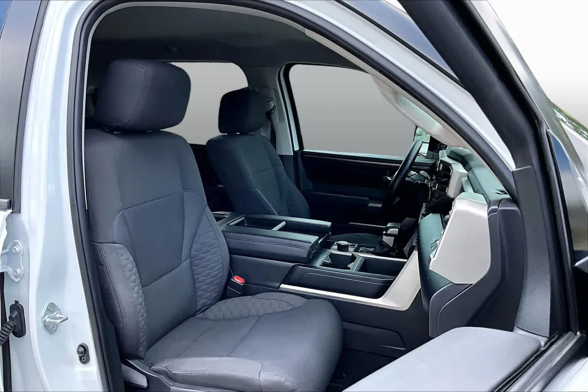2024 Toyota Tundra SR5 thumbnail 9