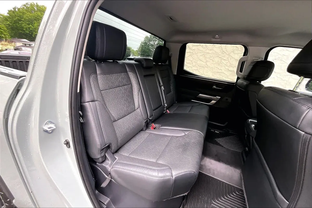 2024 Toyota Tundra SR5 thumbnail 19